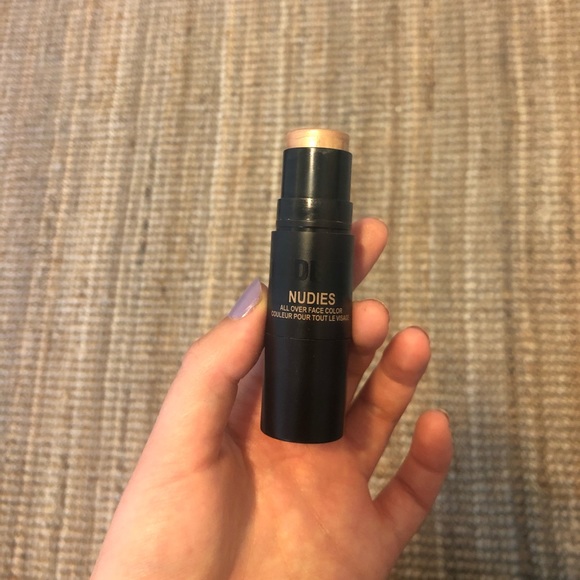 Nudestix Nudies All Over Face Colour in Hey Honey - Picture 2 of 7